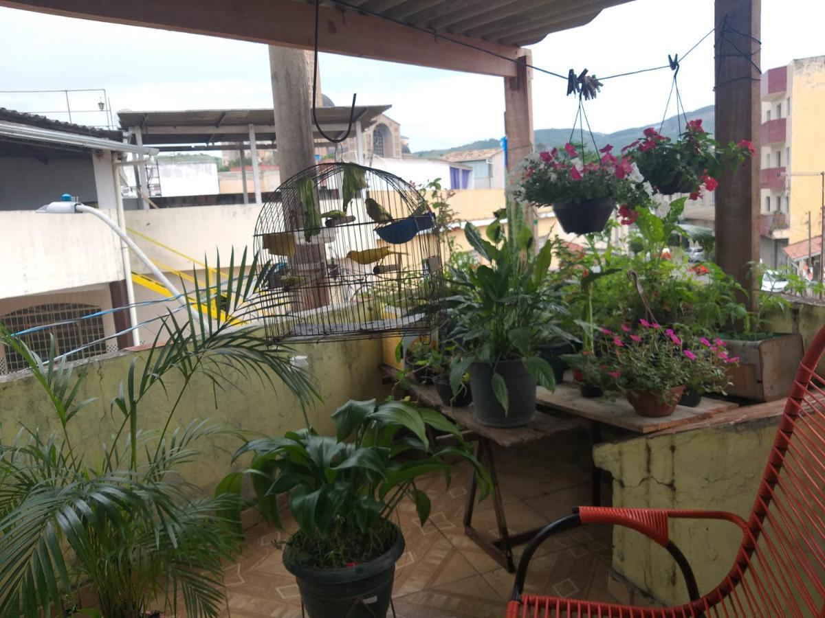 Casa Da Tia La Preco Unico Pela Casa Inteira, Cabem Ate 6 Pessoas Proximo Ao Santuario De Aparecida Villa Aparecida  Bagian luar foto